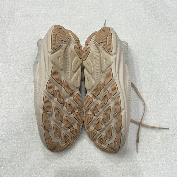 Women’s HOKA Clifton 9 sneaker Size 8 - Picture 7 of 9